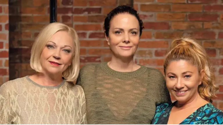 A Barátok közt 3 színésznője 50 felett ennyire bomba: fiatalabbnak néznek ki, mint a sorozat idején