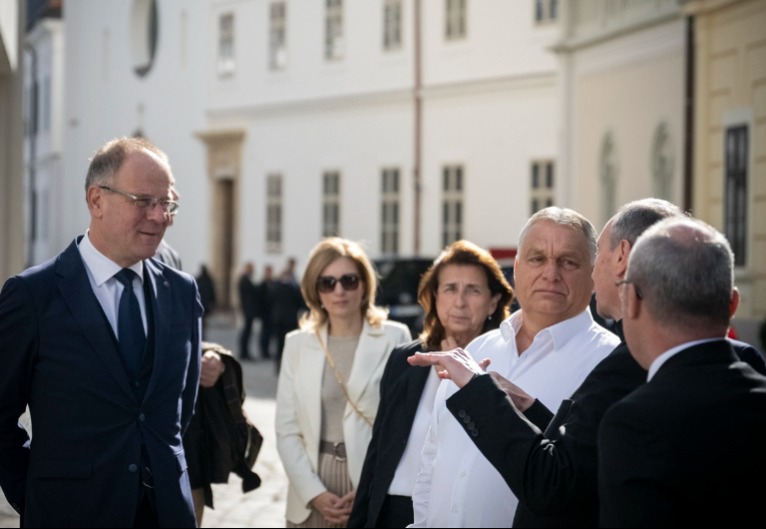 Ennyit keresnek a magyar politikusok – TOP 10-es lista