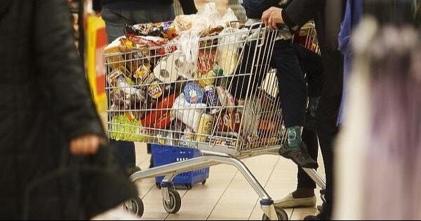 Már buszokkal viszik Romániába a vásárolni vágyó magyarokat – mutatjuk, mennyit spórolnak így