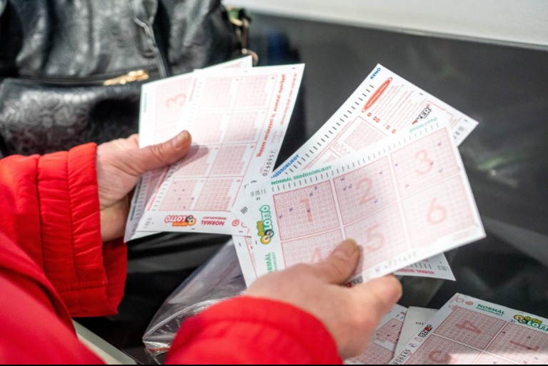 Már csak a szelvény hiányzik: 2026-ban ez a 4 csillagjegy viheti el a lottó főnyereményét
